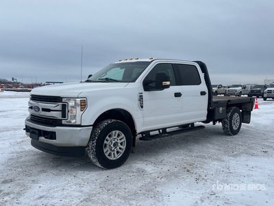 2019 Ford F-350 XLT 4x4 Crew Cab 平台トラック