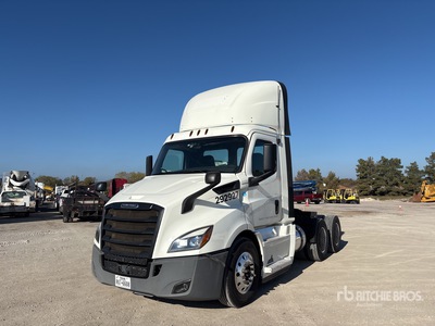 2018 Freightliner Cascadia 116 6x4 T/A Dagcabine Trekker