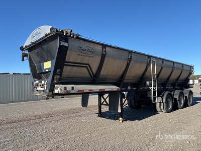 2022 Trout River 39 ft Tri/A Live Bottom Trailer