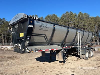 2022 Trout River 29 ft T/A Live Bottom Trailer