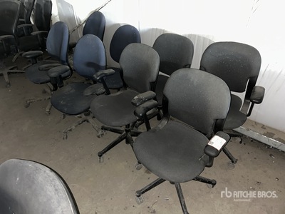 Quantity of (8) Materiały biurowe