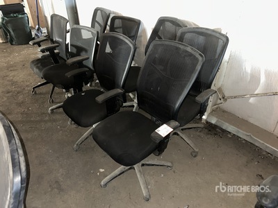 Quantity of (8) Chairs Materiały biurowe