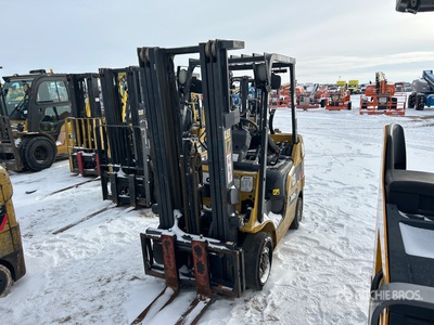 2019 Cat 2C50004 4750 lb Cushion Tire رافعة شوكية