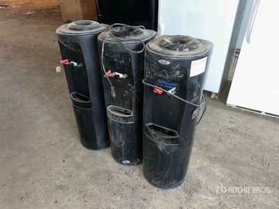 Quantity of (3) Water Dispensers Materiały biurowe