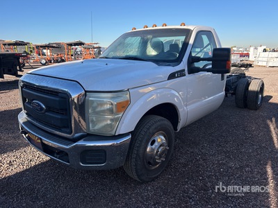 2015 Ford F-350 XL 4x2 Cab and Chassis (Inoperable)