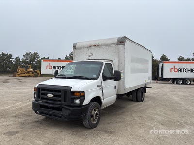 2015 Ford E350 4x2 Van Truck