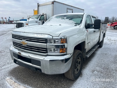 2017 Chevrolet Silverado 2500HD 4x4 Crew Cab Camion utilitaire