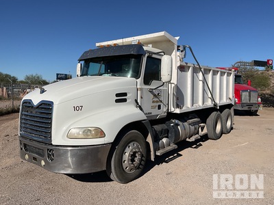2012 Mack CXU613 6x4 T / A-kiepwagen