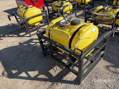 Quantity of (2) LMC JH60 Slide In 60 Gal Sprayers Varios implementos camion