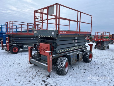 2008 Skyjack SJ7135 4x4 Dual Fuel シザーリフト