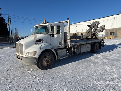 Hiab 144B3CLX 4300 kg Articulated Boom on 2010 Kenworth T370 Wide Hood 4x2 Boom Truck