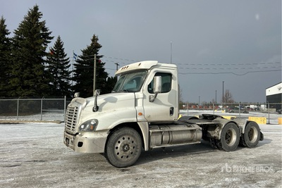2017 Freightliner Cascadia 125 6x4 Heavy Haul T/A Day Cab Truck Tractor
