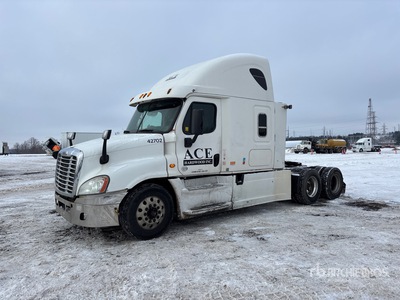 2015 Freightliner Cascadia 125 T/A Sleeper Truck Tractor