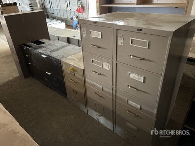 Quantity of (6) Filing Cabinets 家具