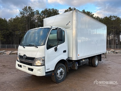 2016 Hino 165 4x2 Camion fourgon