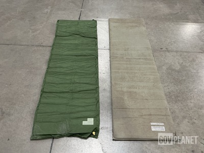 (66) Self-Inflating Sleeping Mats
