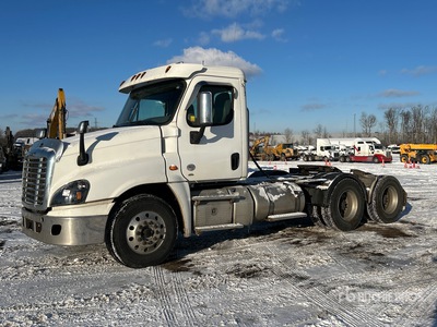 2016 Freightiner Cascadia 125 6x4 T/A Day Cab Truck Tractor