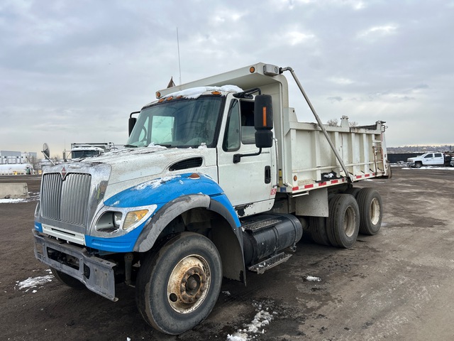 2006 International 7600 6x4 T/A Dump Truck
