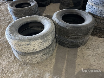 Quantity of (2) Bridgestone Dueler A/T 265/70R17 Opony