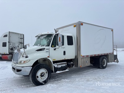 2008 International DuraStar 4400 4x2 Sleeper Camion utilitaire