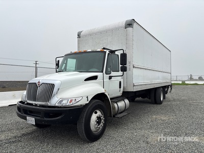 2018 International 4300 SBA 4x2 Camion fourgon