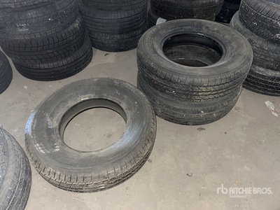 Quantity of (2) Toyo A31 Open County P245/75R16 Opony