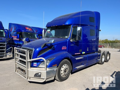 2019 Volvo VNL760 6X4 Cabeza Tractora Cabina Dormitorio