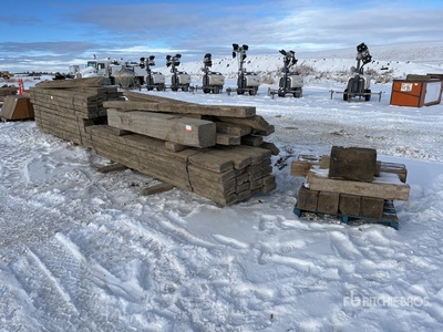 Quantity of (4) Pallets of Wood Blocking Varios, tienda, almacen, consumidor