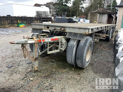 1985 Knight 27 ft T/A Flatbed Trailer