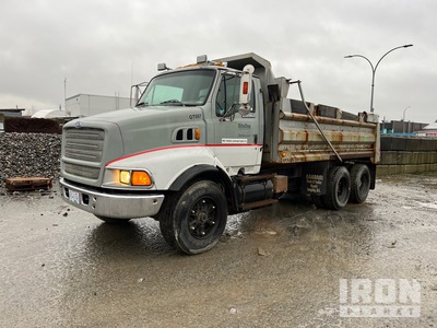 1996 Ford LT8513 6x4 T/A Camión dumper