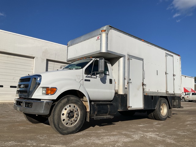 2008 Ford F-750 XL 4x2 Lube Truck