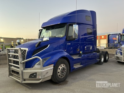 2019 Volvo VNL760 6x4 T/A Sleeper Truck Tractor