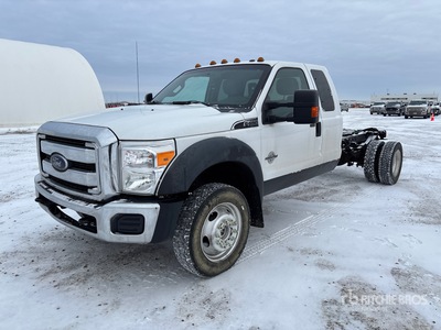 2014 Ford F-550 XLT 4x4 Extended Cab Cab and Chassis