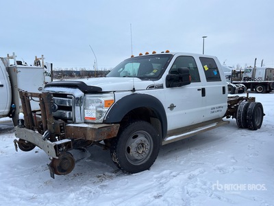 2015 Ford F-550 XLT 4x4 Crew Cab الكابينة والهيكل (Inoperable)