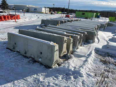 Quantity of (29) Interlocking Concrete Barrière
