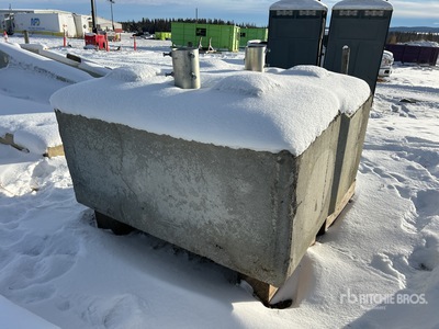 Quantity of (2) Concrete Barrière