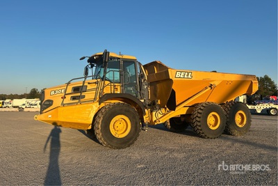 Bell B30E Knickgelenkter Muldenkipper