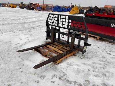 John Deere 48 in Widły do miniładowarek