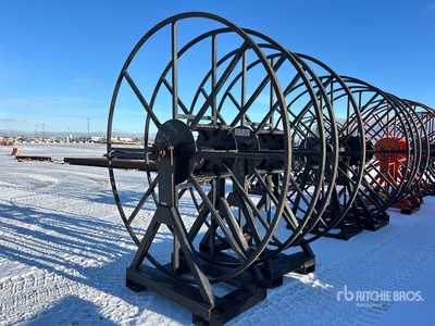 Quantity of (2) 8 ft Diameter Soporte de carrete