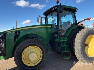 2013 John Deere 8285R 4WD Tractor Agrícola