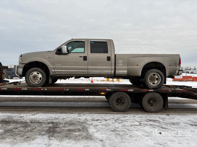 2007 Ford F-350 4x4 Crew Cab Pickup