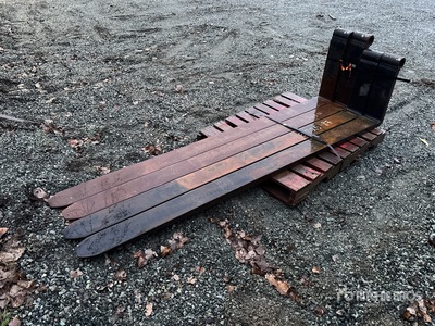 Quantity of (2) JLG 96 in Fork Tines Różne. Osprzęt budowlany