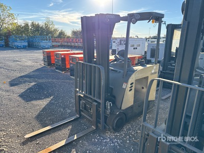 2009 Crown 2750 lb Kommissionier-Stapler