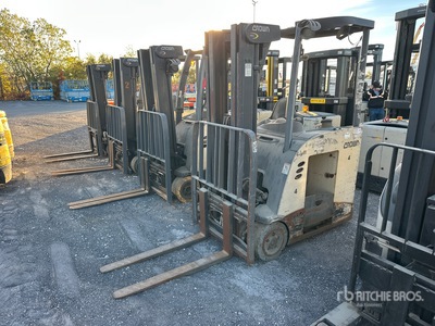 2011 Crown RC5535-35 Kommissionier-Stapler