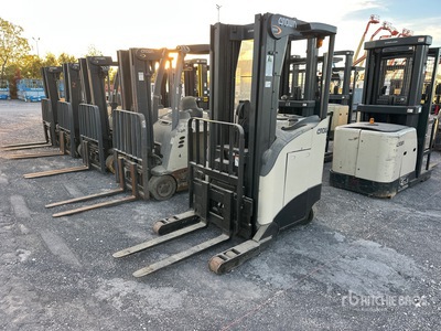 2010 Crown RR5725-35 Kommissionier-Stapler