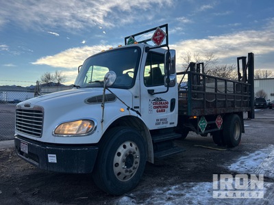 2005 Freightliner M2 106 4x2 Flatbed Truck