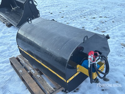 2025 GIYI GY-BS43 43 in Mini Balayeuse pour chargeuse à différentiel (Unused)