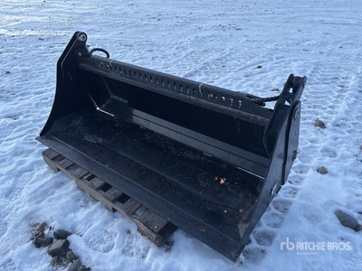 2025 GIYI GY-KH72F 72 in Multi-Purpose 4 in 1 Godet pour chargeuse à différentiel (Unused)