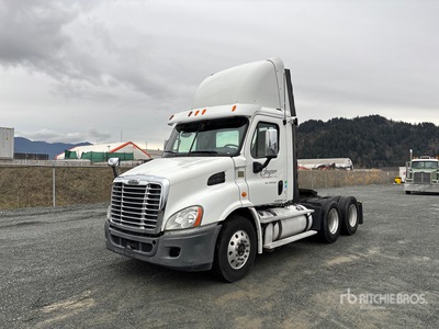 2014 Freightliner Cascadia 6x4 T/A Day Cab Truck Tractor