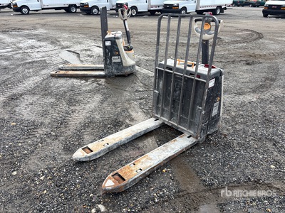 2025 Crown WR30345-45 2000 lb Electric Gato de bandeja